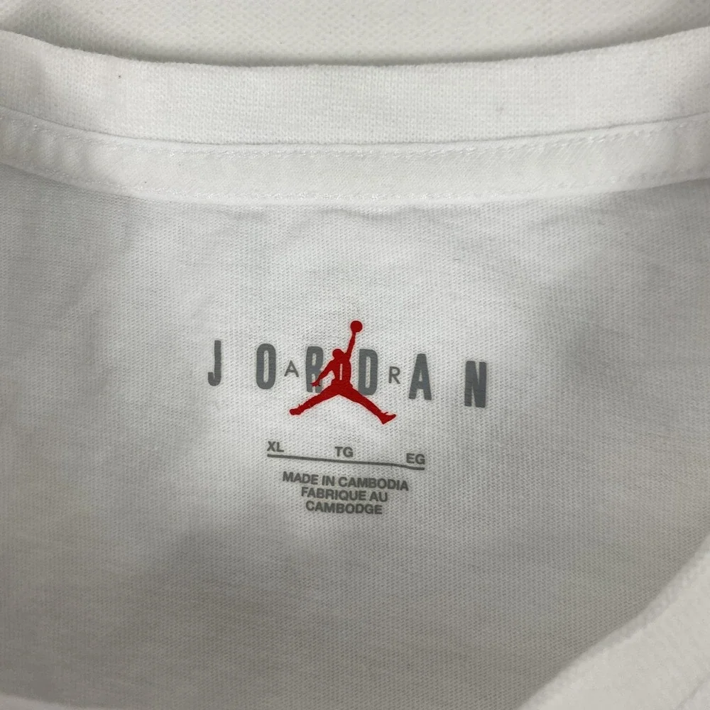 Nike Jordan Shirt Mens XL White Air Jordan Flight Collection Tee DH8970-101